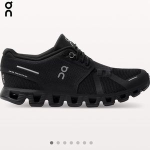 women’s on cloud 5 all black shoes